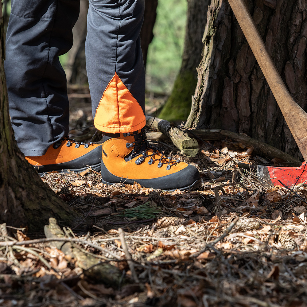 603112_protector_forest_2-1_orange_act01_1000x1000_web01910