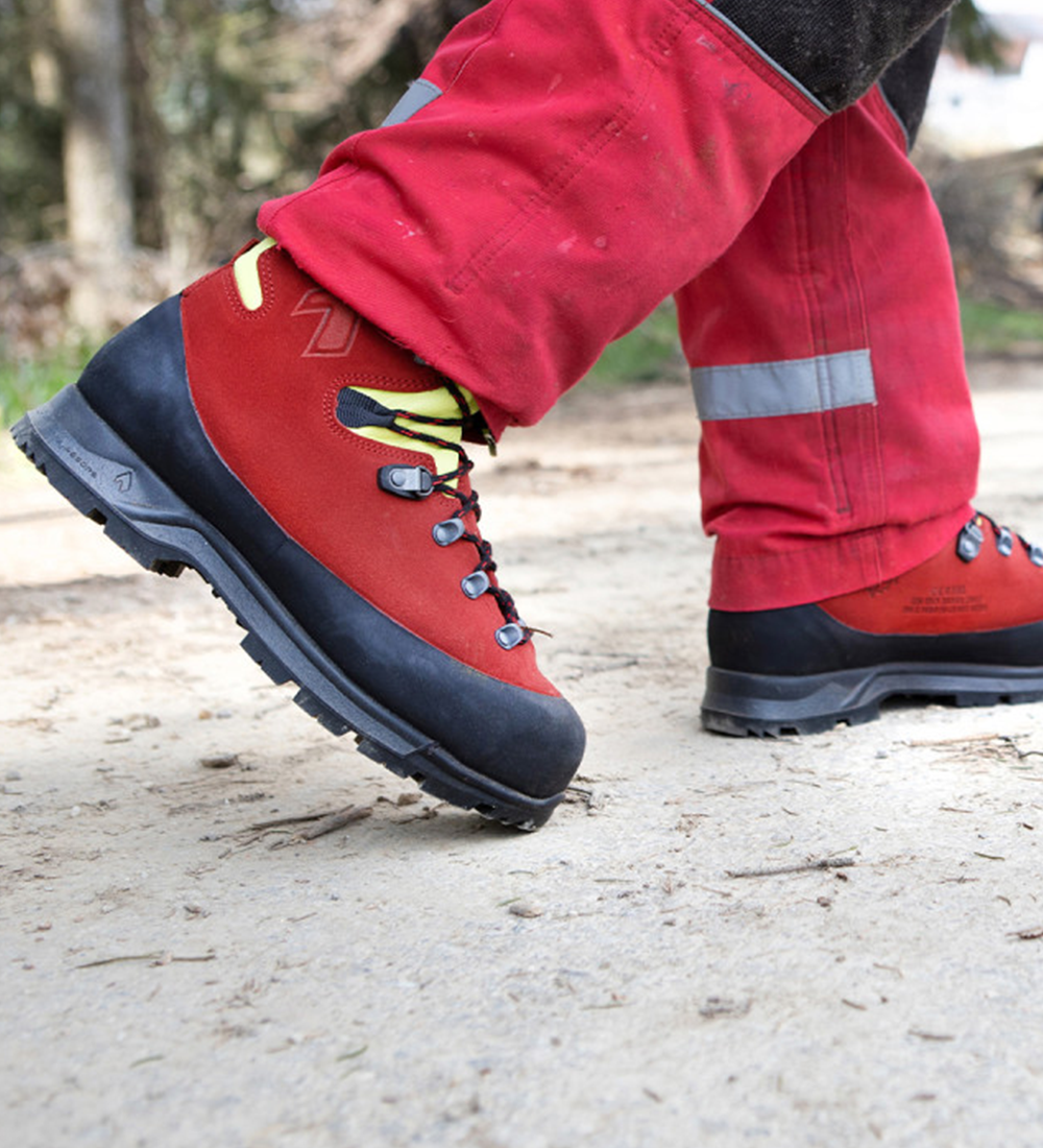 protector red yellow action v8