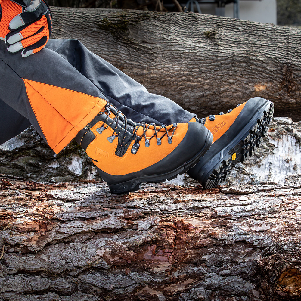 603112_protector_forest_2-1_orange_act02_1000x1000_web01910