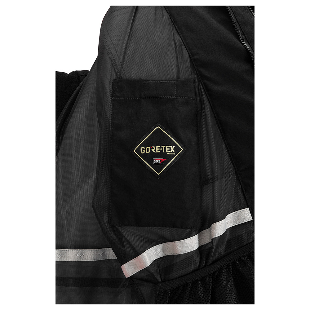957001_goretex01910
